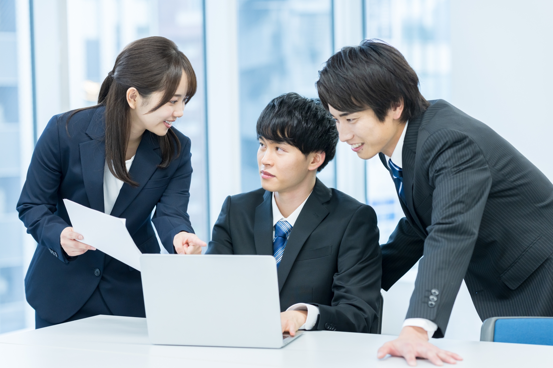 人を軸にした事業展開